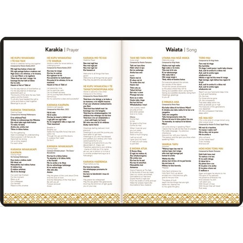 Tuhi A43 Premium Bilingual Diary A4 Week To View Māhere A Wiki 2025 Black/Gold