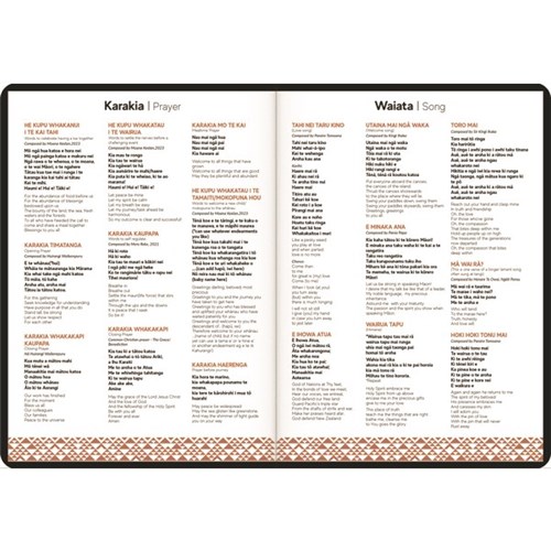 Tuhi A51 Premium Bilingual Diary Day Per Page Rātaka 2025 Black